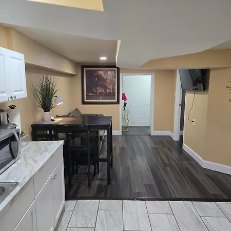 Spacious Basement Apartment Near Metro Downtown Washington Dc